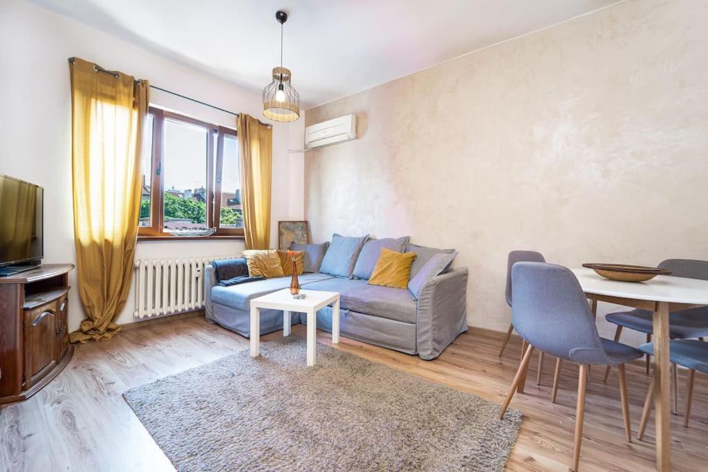 Central Apartment 2Bd Next To Vitosha Bul. Sofia Exterior foto